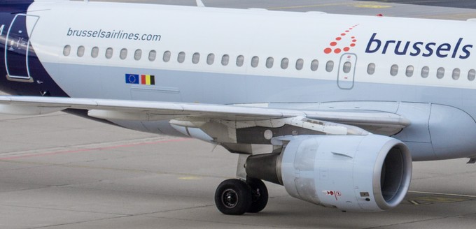 Brussels Airlines ist seit 2009 Teil von Lufthansa. Auch die belgischen Jets sind schon seit längere Zeit mit zusätzlicher Europa-Flagge versehen