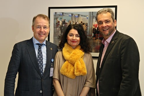 CEO Constantin von Alvensleben, TIA Pressesprecherin Arlinda Causholli mit dem Autor Martin Dichler.