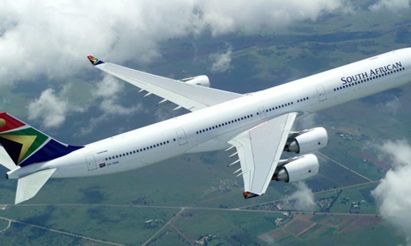 Airbus A340-600 von South African Airways: Banden stahlen aus den Gepäckablagen.