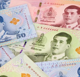 Banknoten Thailands mit dem Konterfei von König Rama X.: Majestätsbeleidigung ist im Land strafbar.