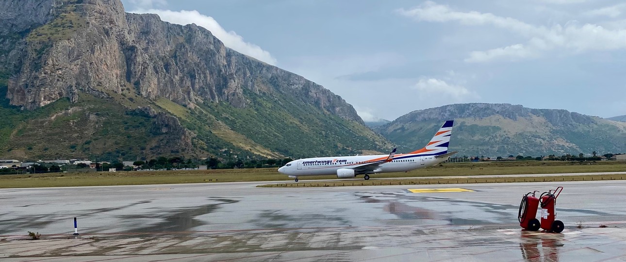 Flieger von Smartwings am Flughafen Palermo: Die italienische Regierung setzt Höchstpreise fest.