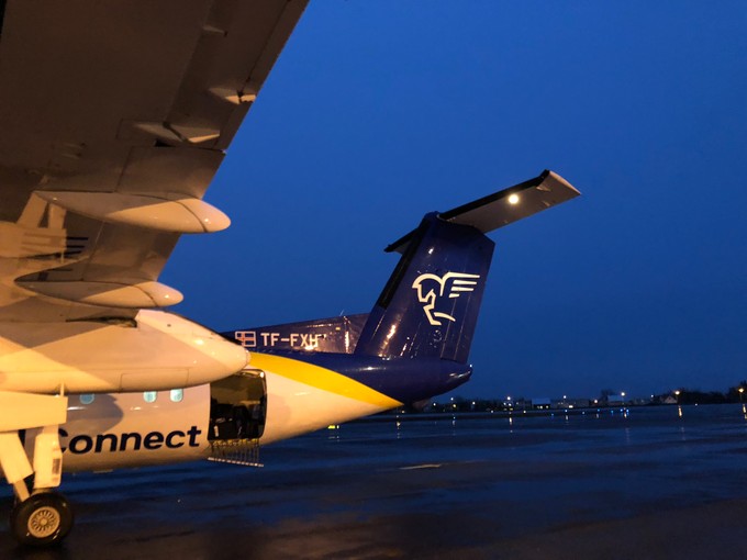 Auf der Strecke werden von Air Iceland Connect  Bombardier Dash 8-200 eingesetzt.