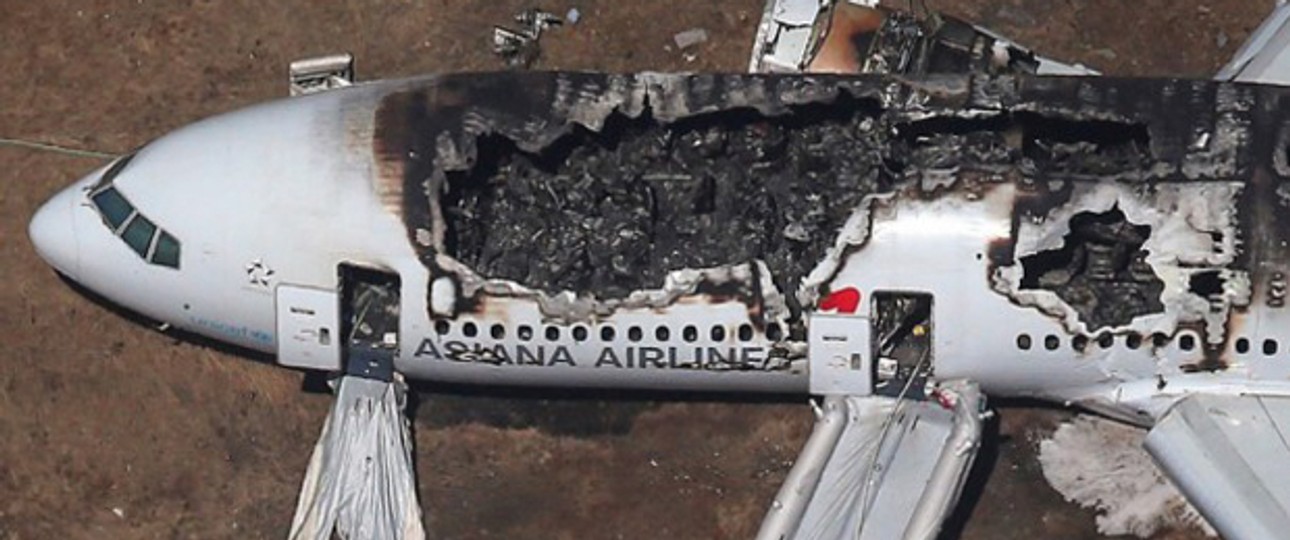 Ausgebrannte Asiana-Maschine: Boeing schiebt die Schuld der Crew zu.