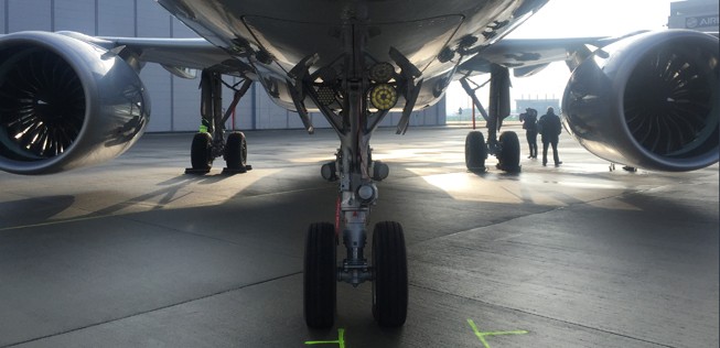 Fahrwerk eines Airbus A320 Neo: Auch neue Flugzeugtypen treiben das Wachstum voran.