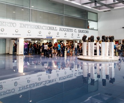 Flughafen Managua: Für viele nur ein Zwischenstopp Richtung USA.