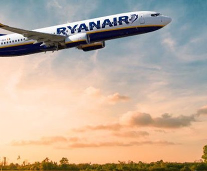 Jet von Ryanair: Tarifverhandlungen für Flugbegleiter zeichnen sich ab.