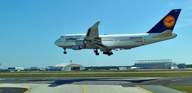 Boeing 747-400 von Lufthansa: Die Maschine kam nicht direkt ans Ziel.