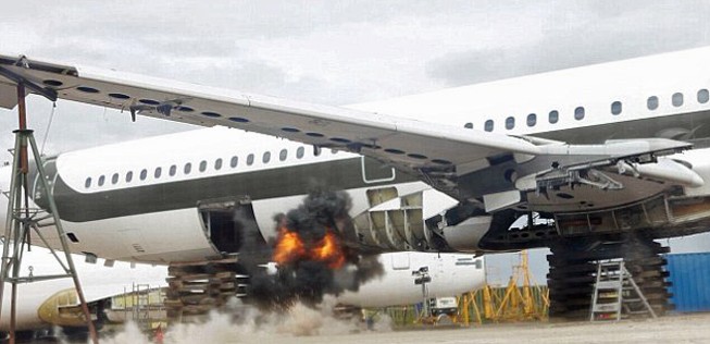 So sähe eine Explosion im Frachtraum ohne Fly Bag aus...