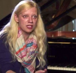 Die ukrainische Pianistin Valentina Lisitsa bekennt sich auf Ihren Social-Media-Kanälen zu den pro-russischen Rebellen in der Ukraine.