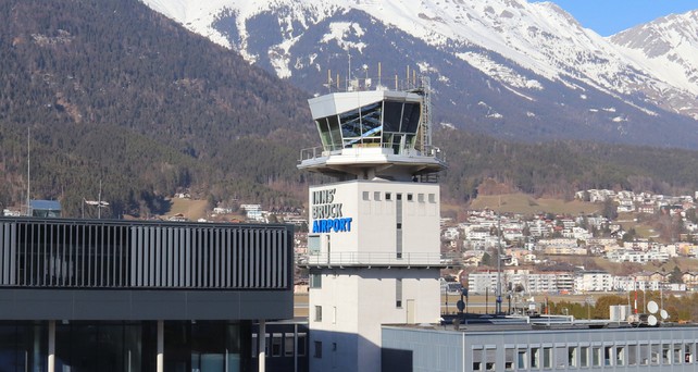 Flughafen Innsbruck: Der Airport der Tiroler Landeshauptstadt ...