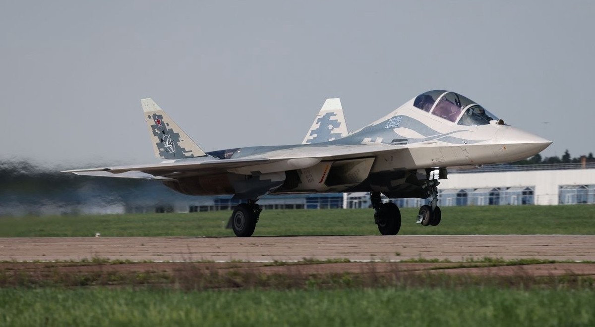 Sukhoi Su-57: Erstflug absolviert.