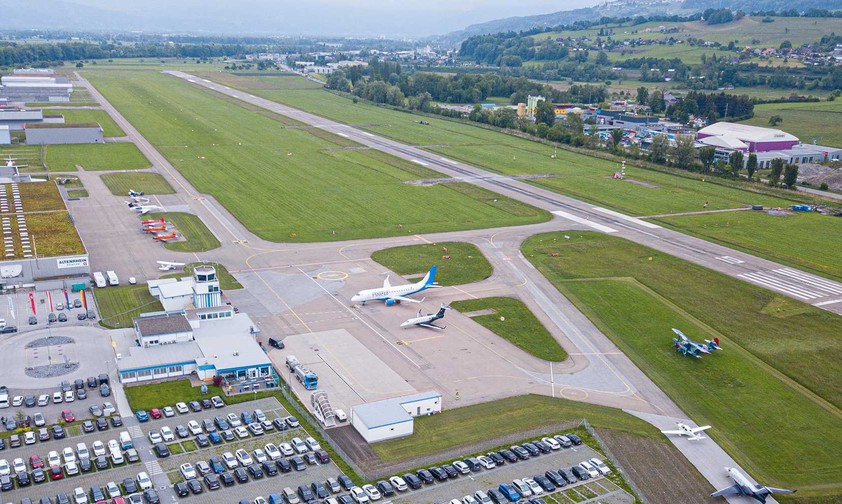 Flugplatz Altenrhein aus der Vogelperspektive: Mit der Sanierung im nächsten Sommer bleibt auch die Airline am Boden.