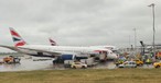 Zwischenfall am Freitag (18. Juni) am Flughafen London Heathrow: Beim Flugzeug von ...