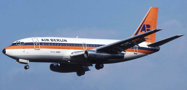 Die Boeing 707 wurden in den Achtzigerjahren durch eine Boeing 737 ersetzt. Mit der flog Air Berlin für deutsche Reiseveranstalter an Urlaubsziele rund ums Mittelmeer.