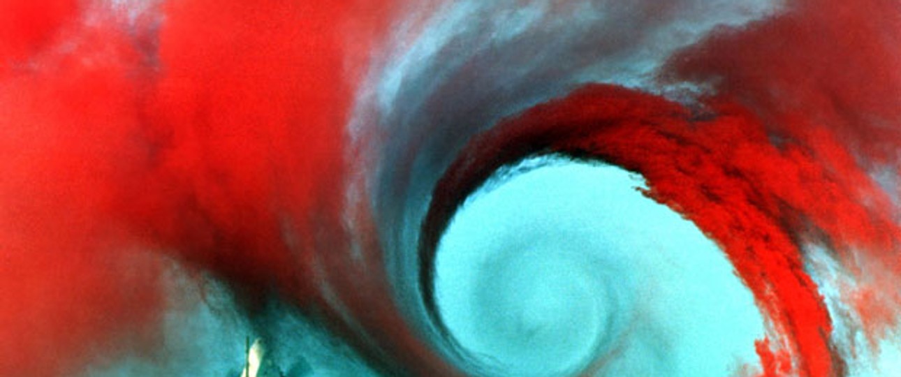 Visualisierung von Turbulenzen mit farbigem Rauch: Reduziert man diese, werden die Flieger auch leiser.