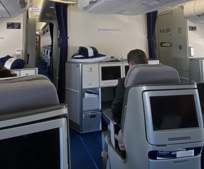 Business-Class-Sitze in einem Airbus A330 von Lufthansa: Neuerung in Sicht.