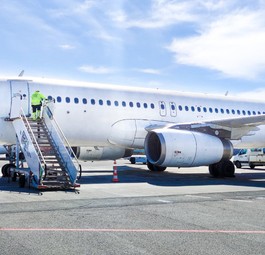 Ein Airbus A320 von Avion Express: Eurowings mietet im Sommer 14 Maschinen vom ACMI-Anbieter.