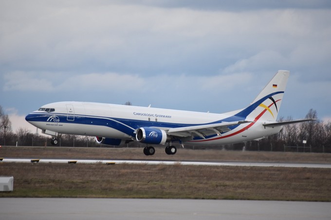 Die Farben der neuen Airline sind an die der Mutter Volga-Dnepr angelehnt.