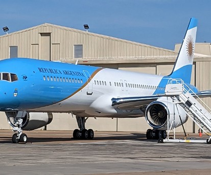 Die Boeing 757 Argentiniens: Sie trägt die Landesfarben.