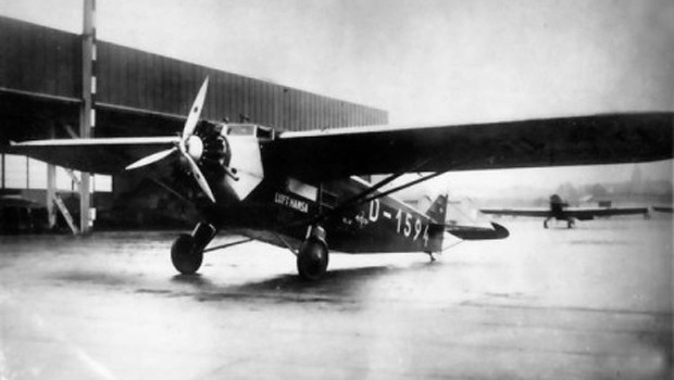 Dazu wurde ein Feld in Gando zur Landebahn gemacht. 1929 landete dort erstmals eine Arado VI der Lufthansa. Die deutsche Fluglinie prüfte die Bedingungen für Zwischenlandungen auf Transatlantikflügen.