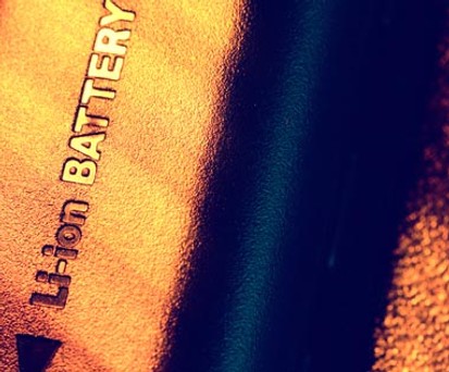 Lithium-Ionen-Batterie: Darf nicht mehr in den Frachtraum.