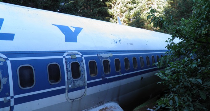 Bruce Campbell hat sich eine geschichtsträchtige Boeing 727 ausgesucht.