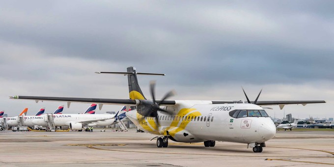 Voepass stellte im April 2025 einen Antrag auf gerichtliche Sanierung. Auslöser war der Absturz von Flug 2Z-2283 der  brasilianischen Regionalfluggesellschaft im August 2024 mit 62 Todesopfern – dem schwersten Flugunfall in Brasilien seit 2007. Die nationale Luftfahrtbehörde Anac setzte daraufhin im März 2025 den Flugbetrieb von Voepass aus, nachdem sie zuvor wiederholt Sicherheitsmängel festgestellt hatte.