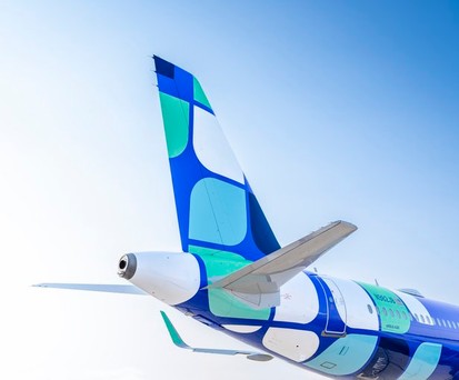 Flugzeug von Jetblue: Die Airline fliegt auch im Sommer nach Amsterdam.