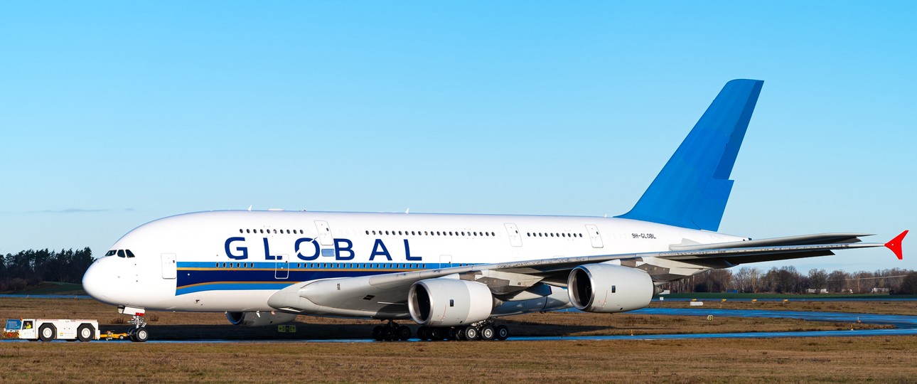 Airbus A380 von Global Airlines: Es geht vorwärts in Dresden.