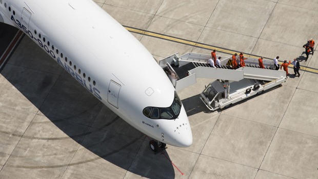 Modell eines Airbus A350: Nochmals alles überprüfen.