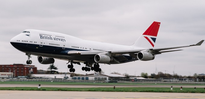 Die Boeing 747-400 mit dem Kennzeichen G-CIVB (Archivbild): Sie trägt die Retrobemalung, die nach dem Designer Dick Negus benannt ist. Sie verließ ...