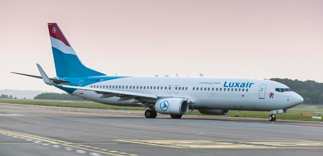 Flugzeug von Luxair: Die Airline fliegt schon von Saarbrücken nach Hamburg.