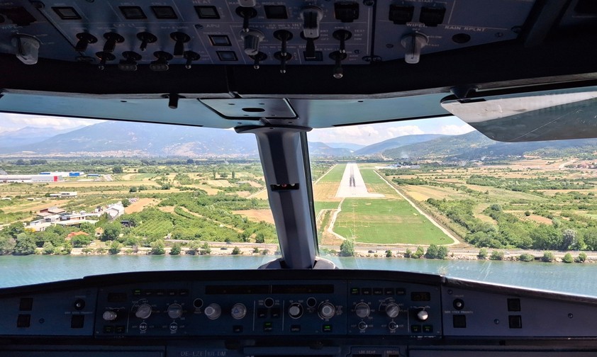 Anflug auf Ohrid: Der Flughafen wächst rasant.
