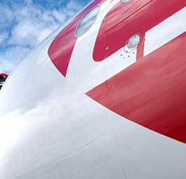 Flugbegleiterin von CSA Czech Airlines: 172 Flight Attendants müssen gehen.