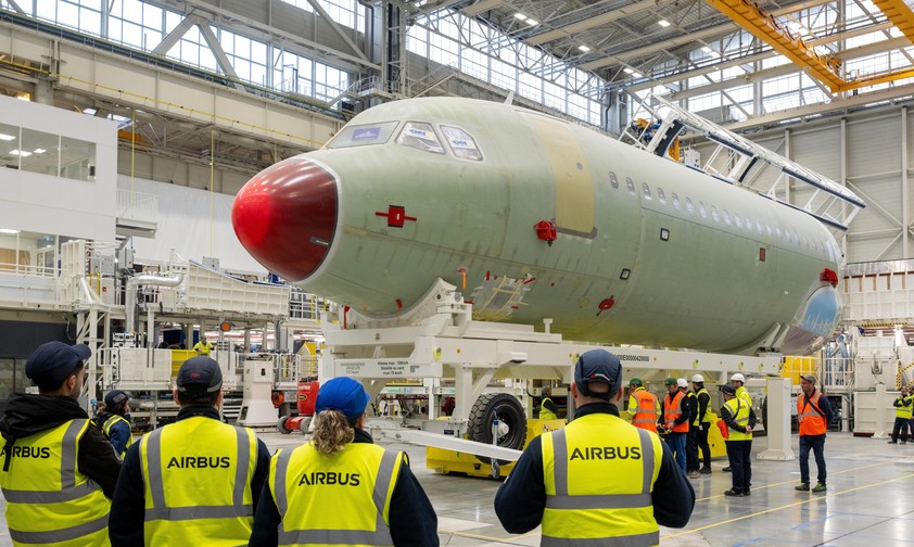 first airbus a321 neo moulding in toulouse