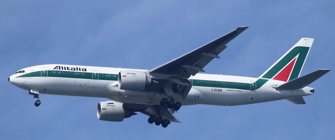 Eine Boeing 777-200 von Alitalia: Ein Exemplar des Typs steht nun zum Verkauf.