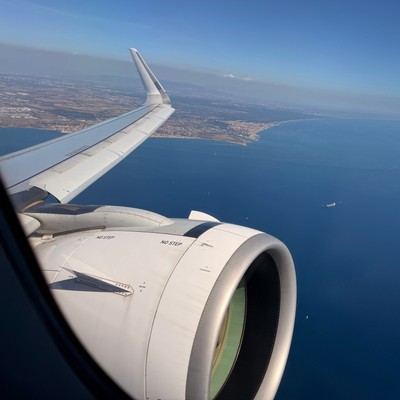 Blick aus dem Airbus A321 LR von ITA Airways: Einmaliges Angebot.