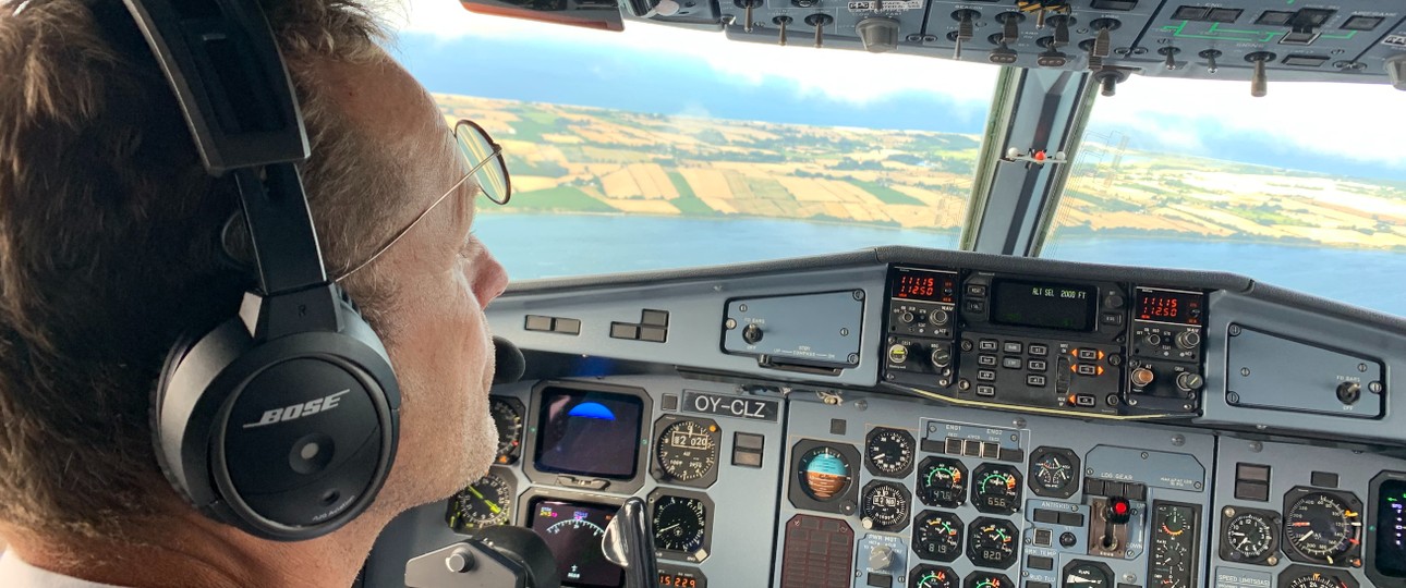 Kapitän Harald Wesch am Steuer der ATR 72 auf dem Weg nach Kopenhagen: Sein Flugzeug ...