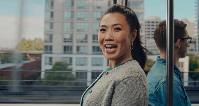 Zwei Mitarbeitende von Alaska Airlines: Teil des Sicherheitsvideos.