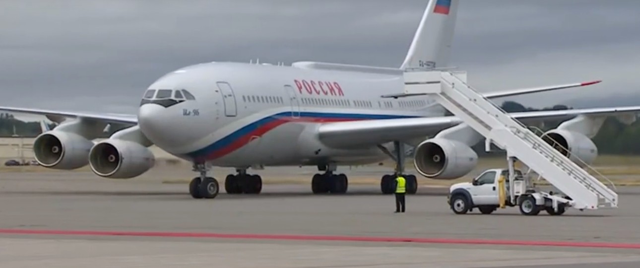 Die RA-96024 bei der Ankunft in Anchorage: Russischer Regierungsflieger. 