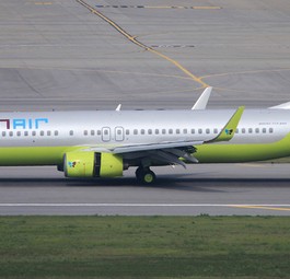 Boeing 737 von Jin Air: Die Airline wird mit zwei Konkurrenten fusioniert.