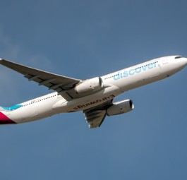 Ein Airbus A330 von Discover Airlines: Im Herbst sind auch die letzten Erinnerungen an Eurowings bei Discover Airlines getilgt. 