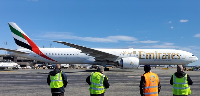 Auch in New York-Newark landen vorerst keine Superjumbos der Airline mehr.