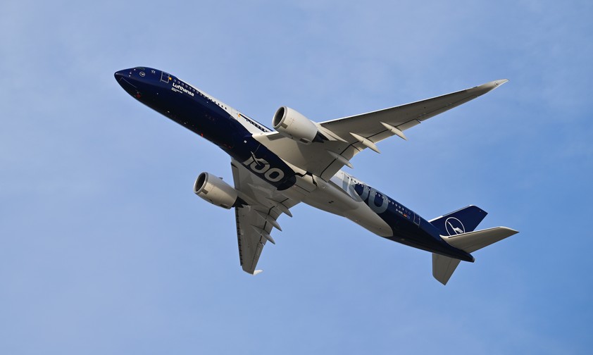 Airbus A350 von Lufthansa: Wer auf Langstrecken seinen automatisch zugewiesenen Sitzplatz tauschen möchte, muss bei Lufthansa Group künftig in vielen Tarifen bezahlen.
