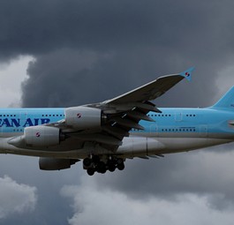 Airbus A380 von Korean Air: Sprung nach Europa.