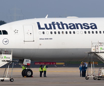 D-AIHY: Der Airbus A340-600 von Lufthansa steht jetzt in Düsseldrof - wie die drei anderen Exemplare auch.