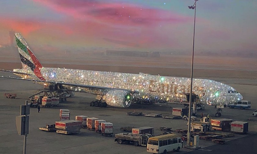 Glitzerflugzeug von Emirates: Leider nur eine Fotomontage.