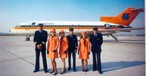 Tuifly-Vorgängerin Hapag-Lloyd Flug: Crew vor einer Boeing 727-100.