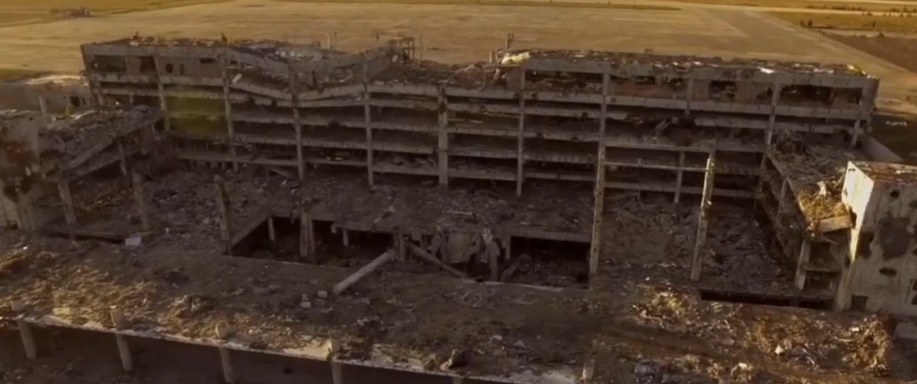 Das sind die Überreste des Flughafen Donezk in der Ostukraine nach zwei langen Kämpfen.