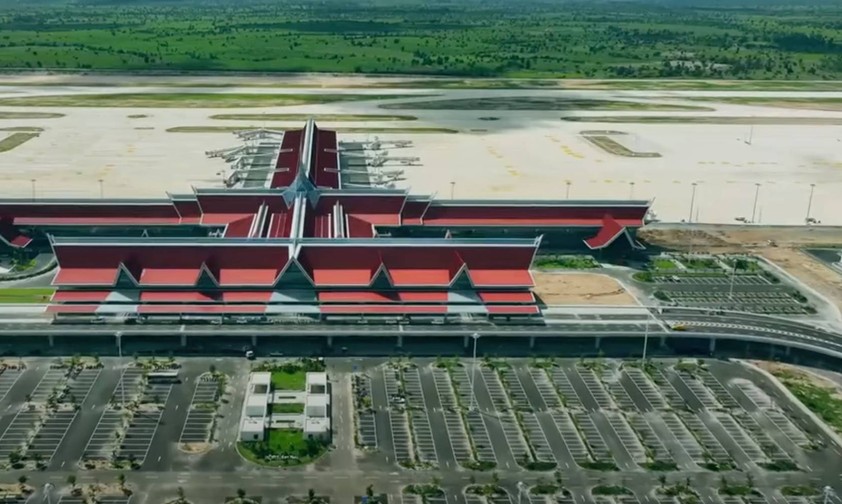 Der neue Siem Reap–Angkor Airport aus der Luft: der neue Flughafen ist seit dem 16.Oktober am Netz.